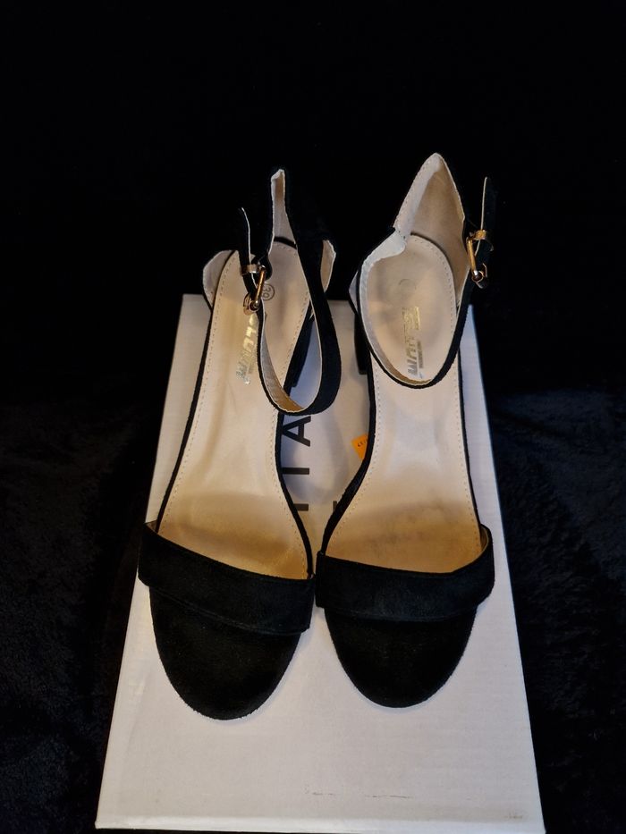 Chaussure a talon - photo numéro 2