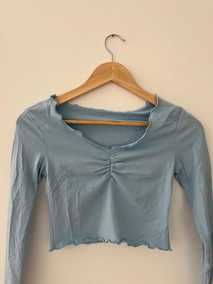tee shirt col v