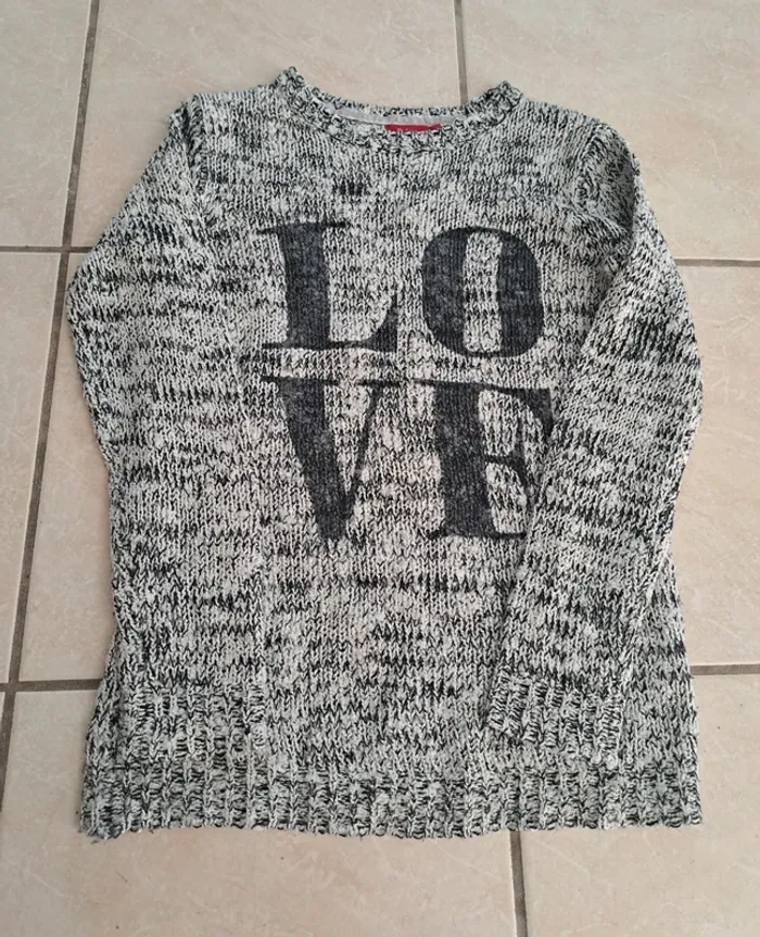 Pull gris/blanc manches longues 10 ans 👧 Tissaia en TBE