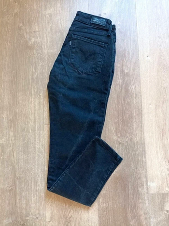 Jean Levi's 27 Bold Curve Skinny Raccourci à 87cm (Taille 36)