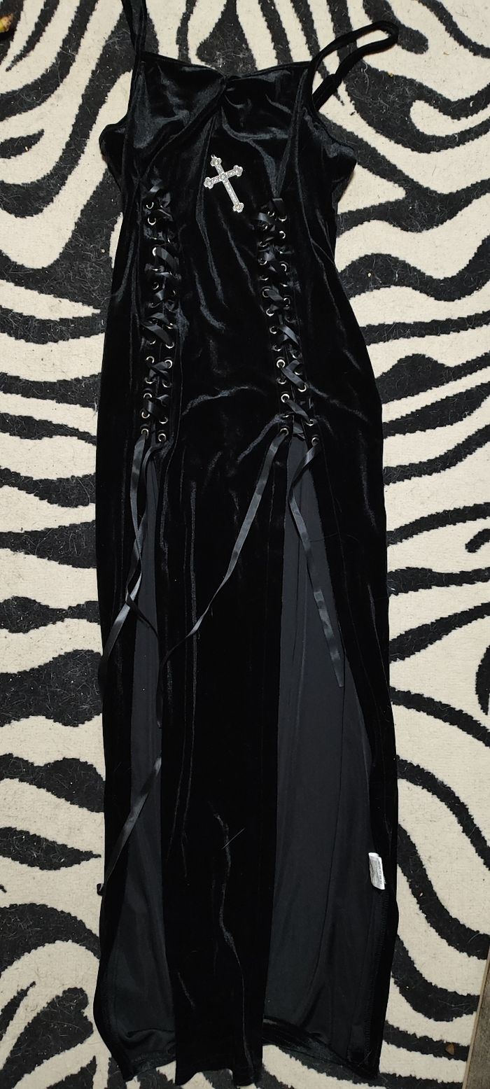 Robe lacets goth - photo numéro 2