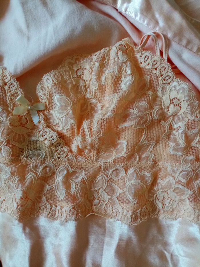 Ensemble peignoir et nuisette satin Etam 44 - photo numéro 2