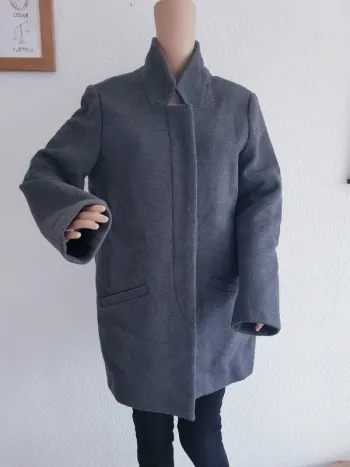 Zara - Manteau en laine avec épaulettes