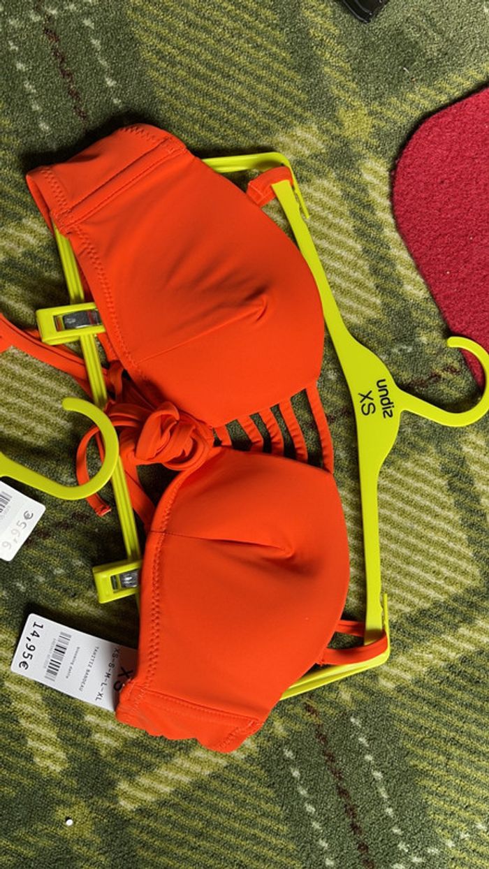 Joli maillot de bain taille S - photo numéro 2
