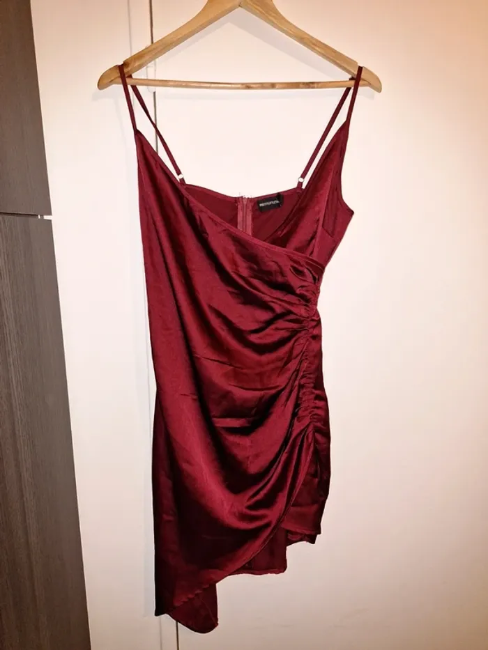 Magnifique robe bordeaux 🔥