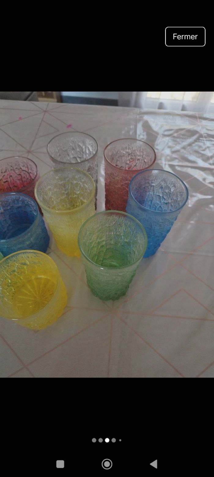 Lot de 11 verres  colorés - photo numéro 3