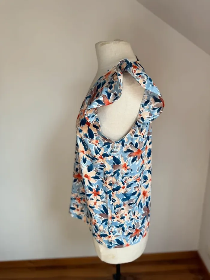 Superbe Blouse fleurie fluide neuve akoz 40 L - photo numéro 3