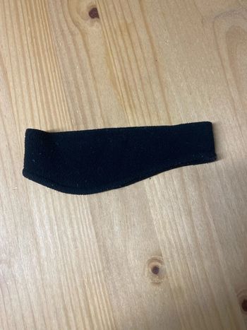 Tour d’oreille ou cache-oreille noir polaire enfant