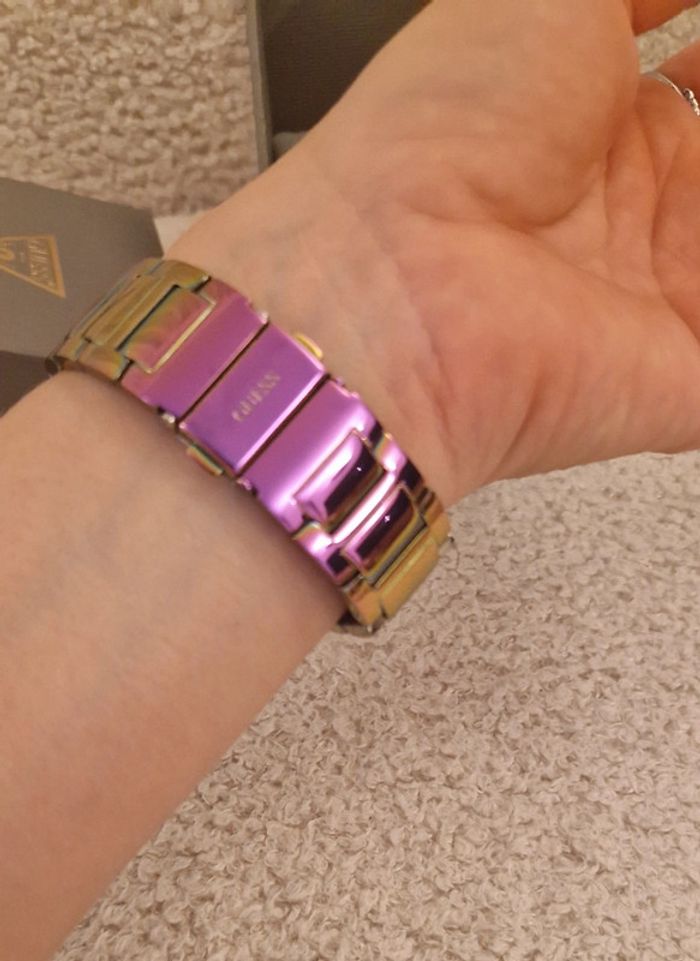 Montre Guess GS Lady Frontier neuve dans sa boîte - photo numéro 17