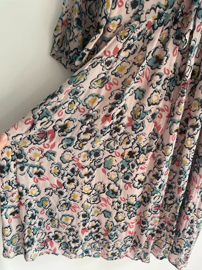 Robe fleurie rose Caroll taille 36 - photo numéro 3