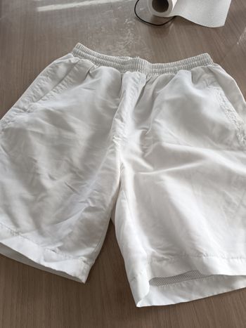2 shorts taille S neufs