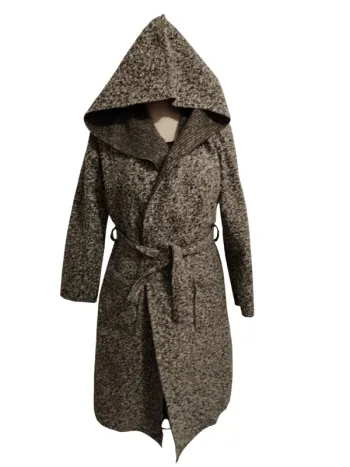 Longue veste à capuche
