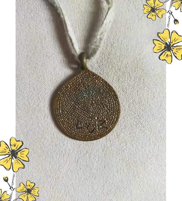 Collier vintage pendentif bronze – style symbolique gravé - photo numéro 5