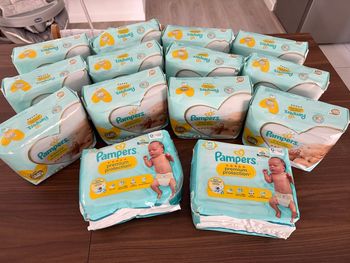 Couche Pampers taille 1 prématuré + couche taille 0