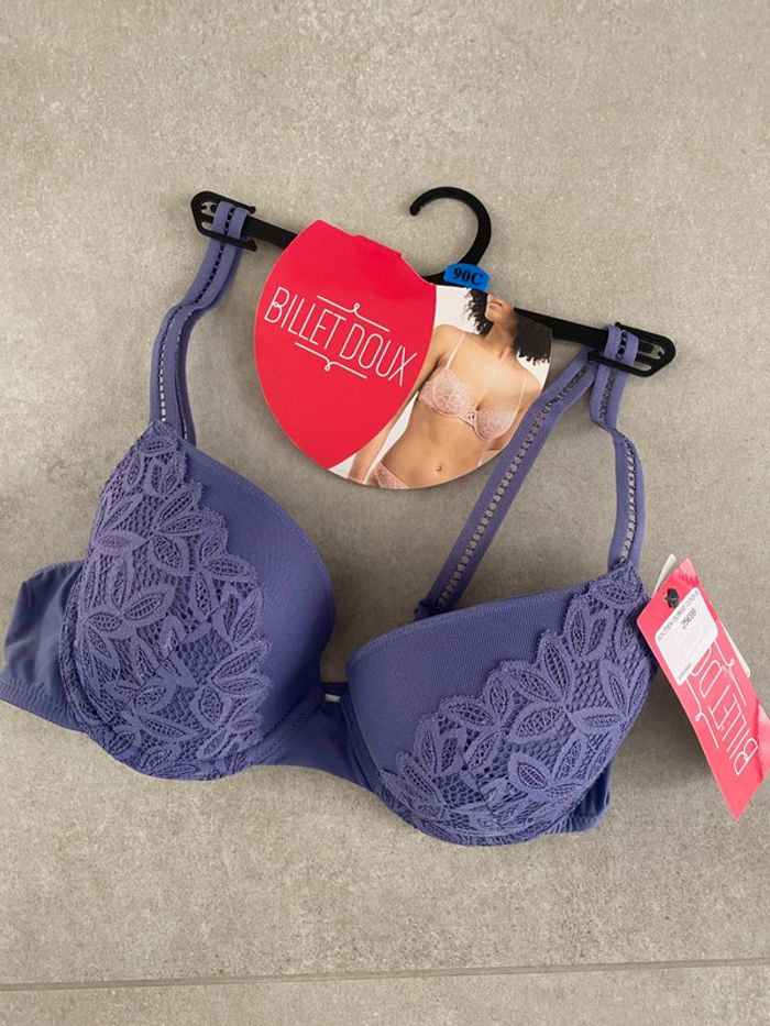 Joli soutien gorge billet doux