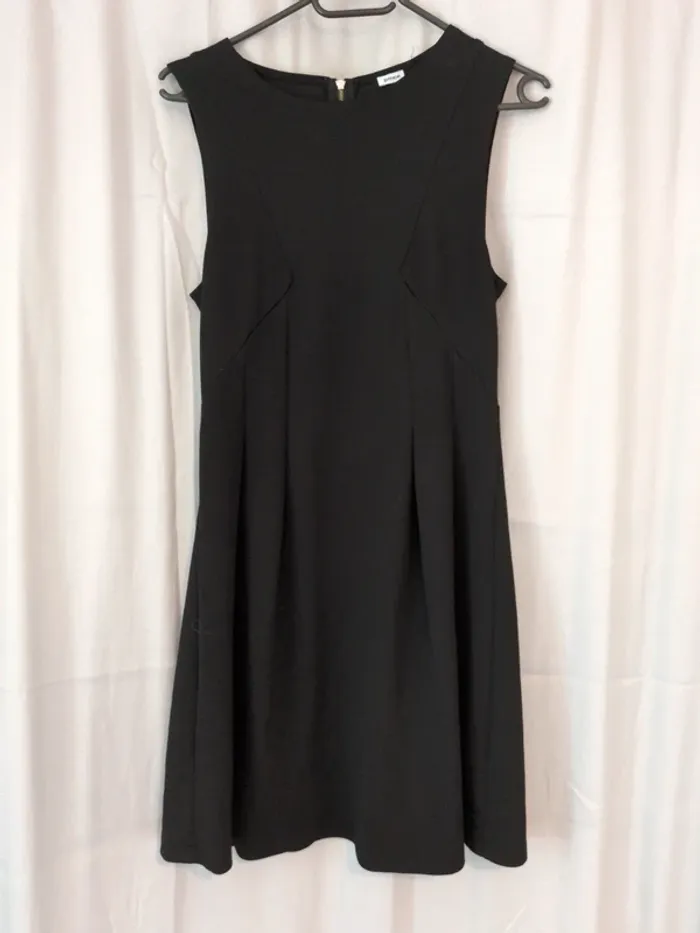 Robe noire taille M