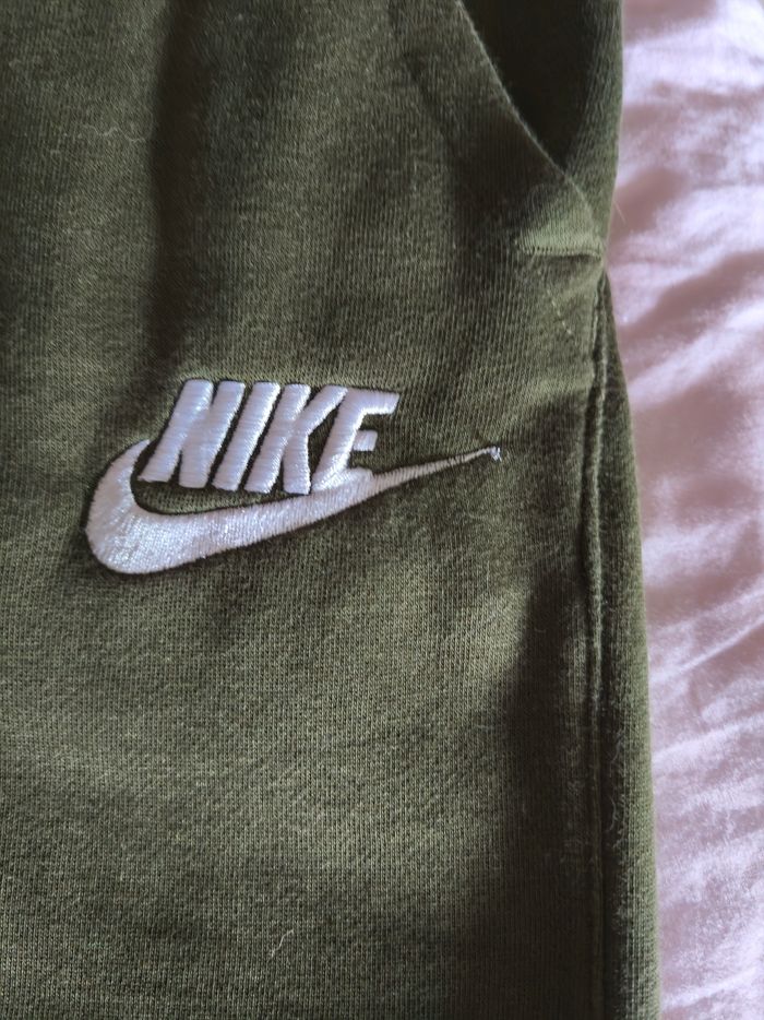 Jogging Nike neuf - photo numéro 2