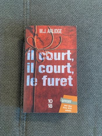 Livre il court, il court , le furet