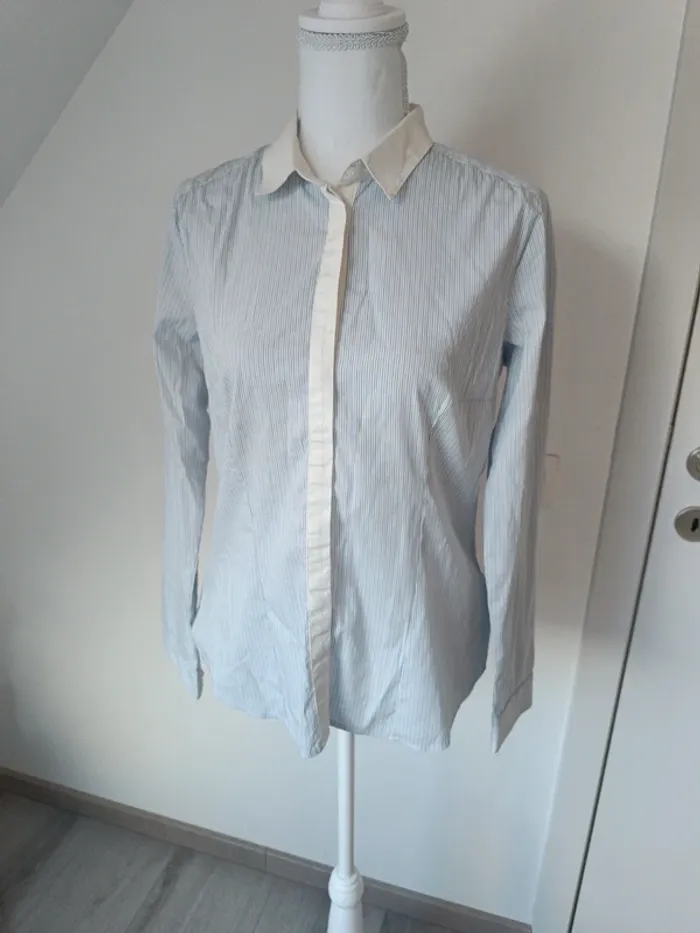 Chemise rayée bleu clair/blanc col contrastant – H&M – T. 40