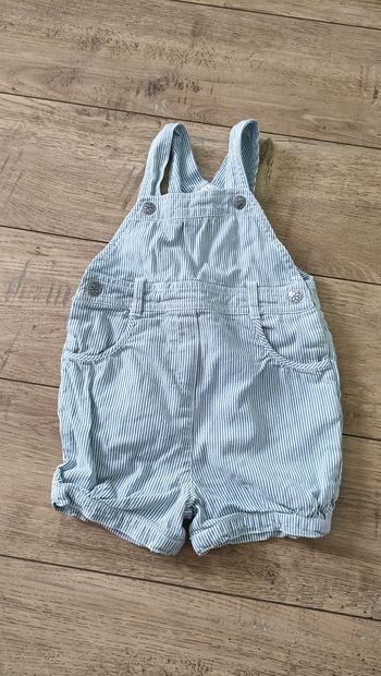 Salopette short taille 24 mois. Marque Bout'chou.