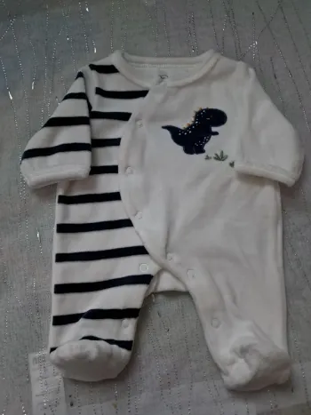 Pyjama Dino naissance