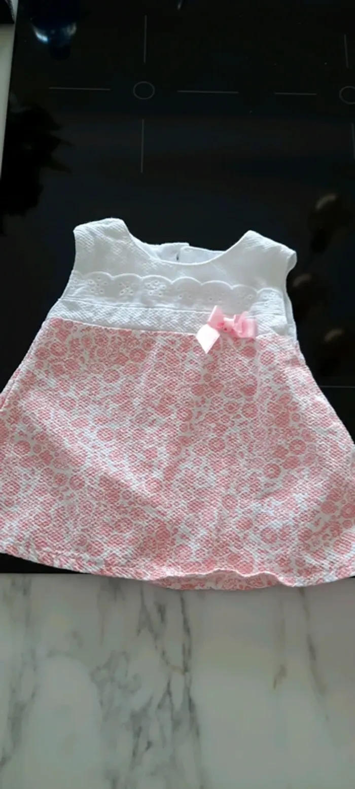 Robe sans manches