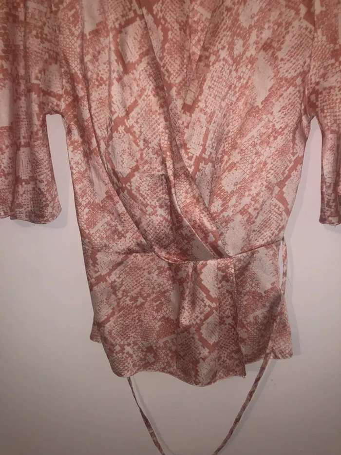 Blouse cache cœur Très bon état Taille S - photo numéro 4