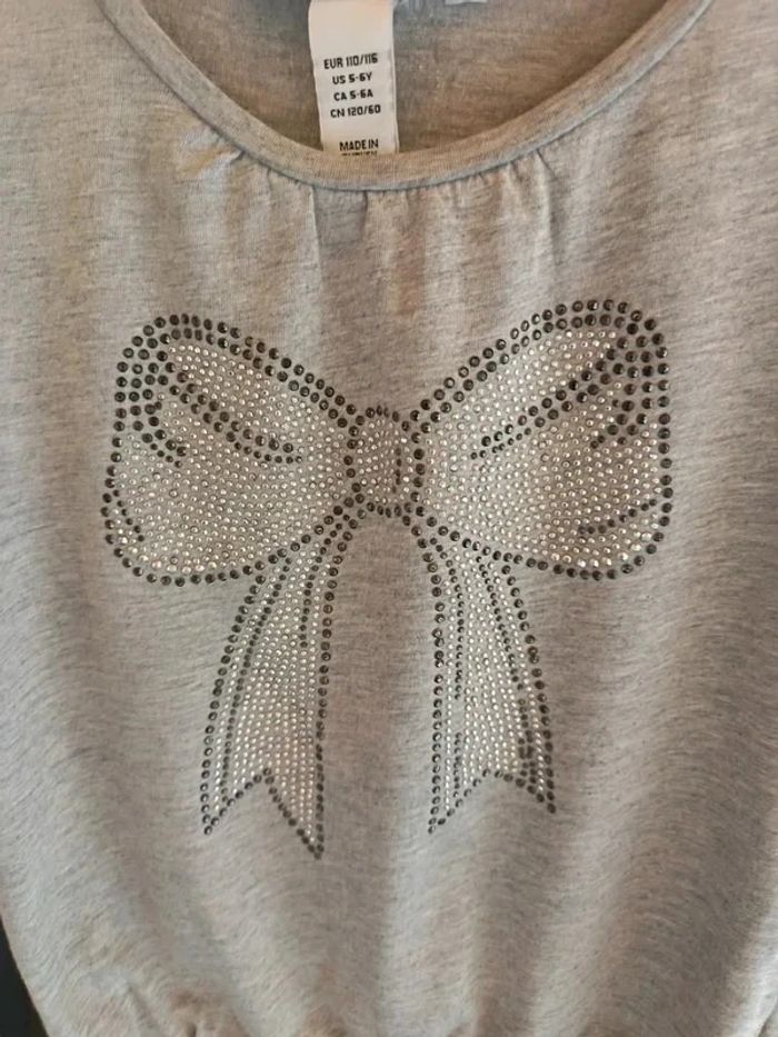 Tee-shirt noeud 5/6 ans - photo numéro 5