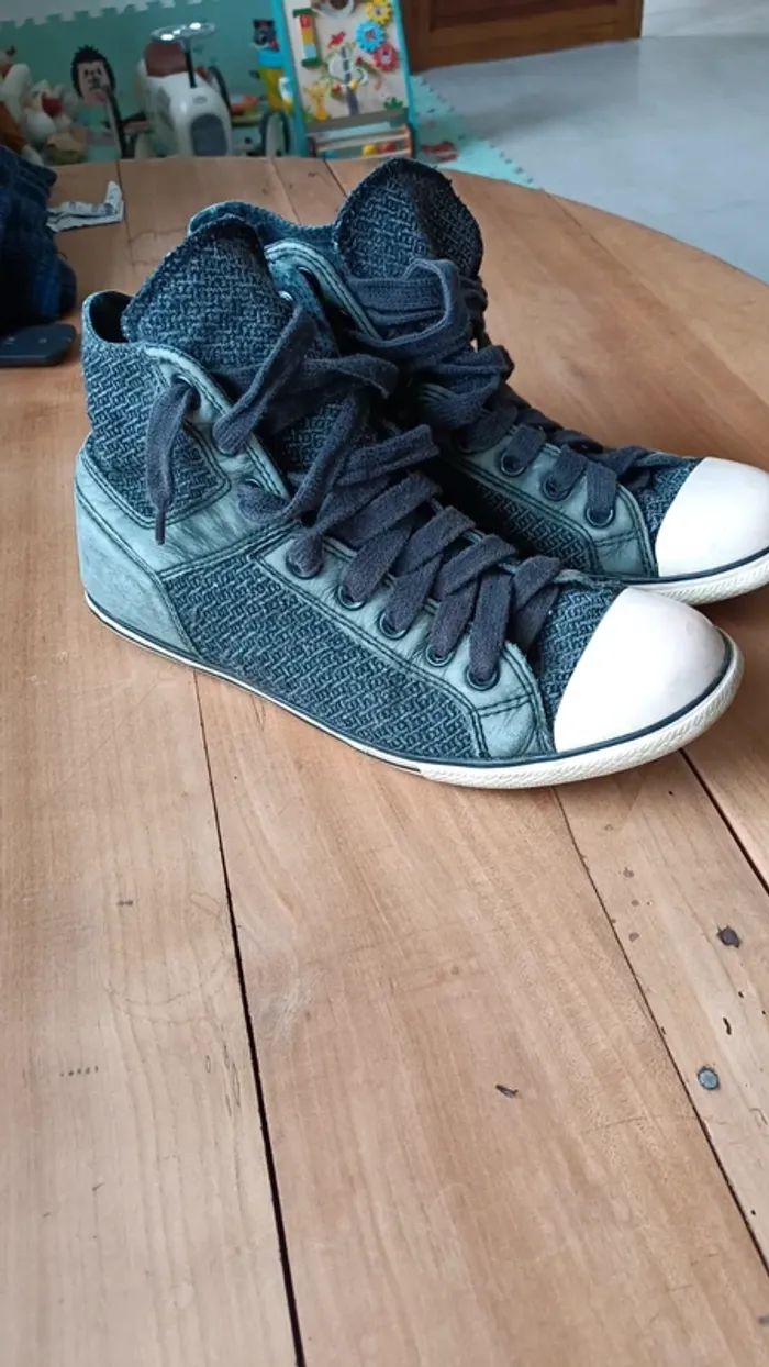 Converse