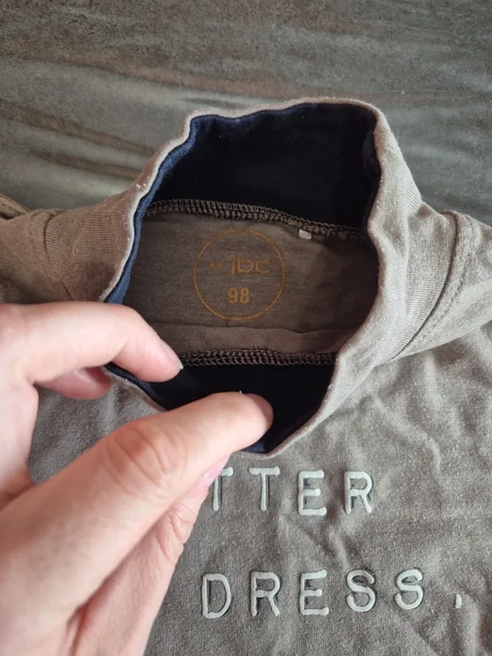 Petit pull - photo numéro 2