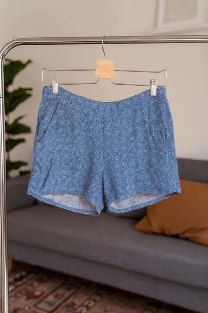 Short fluide Esmara bleu à motifs – Taille 48