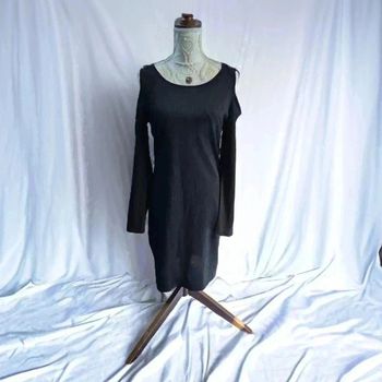 Robe noir épaules dénudées 🌹L🌹