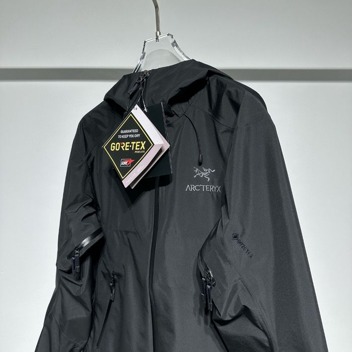 Veste Arcteryx, neuve, jamais portée, taille M - photo numéro 3