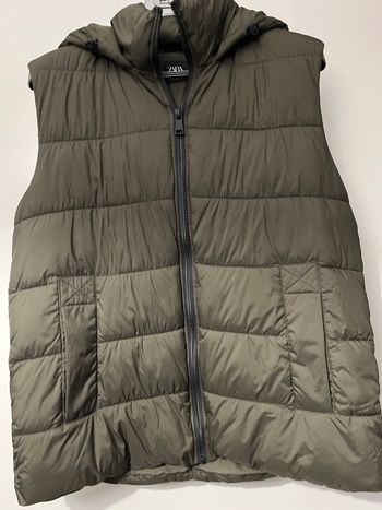 Doudoune légère  capuche ZARA sans manches