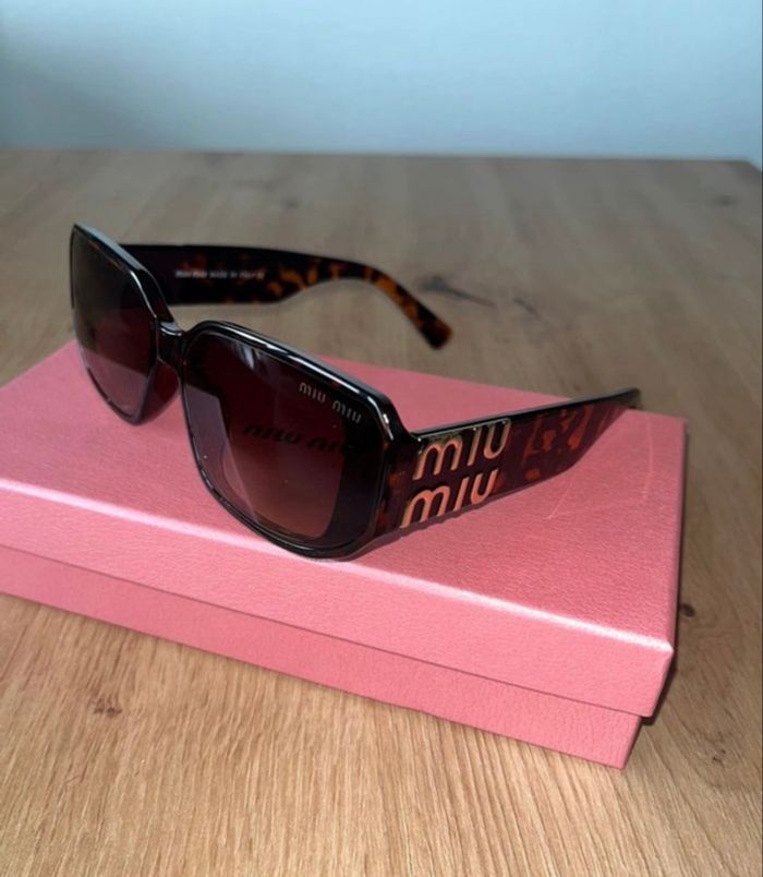 Lunette soleil miu miu - photo numéro 2