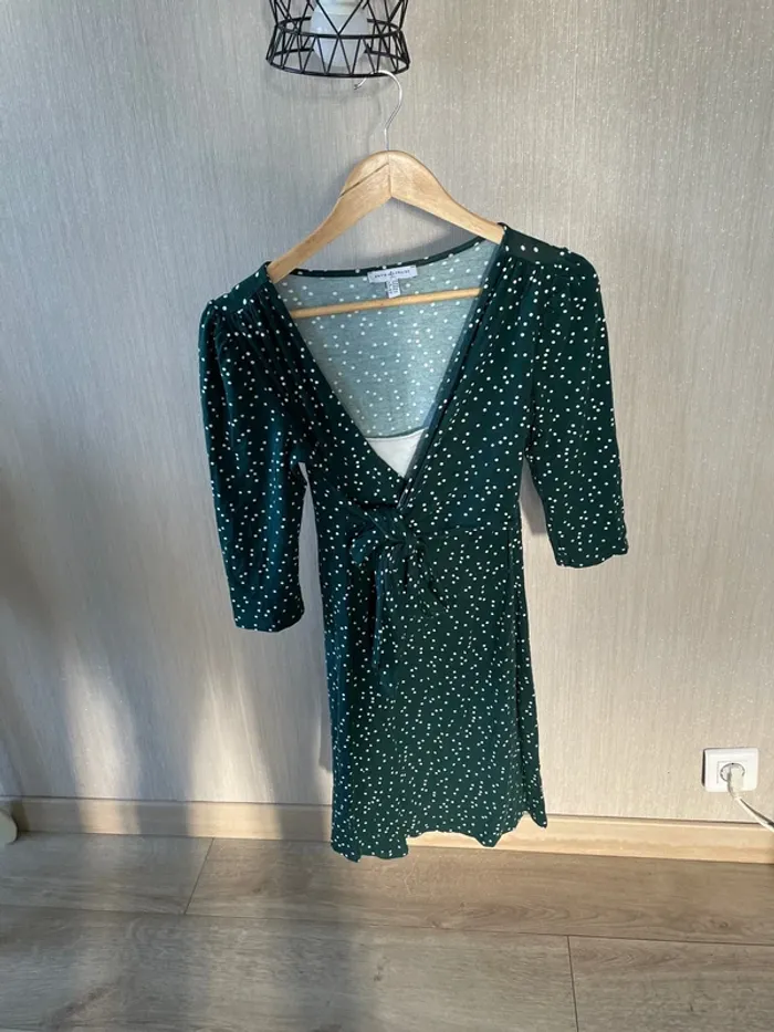 Robe grossesse vert à pois blanc