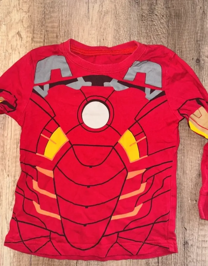 TEE shirt manche longue 6 ans garçon