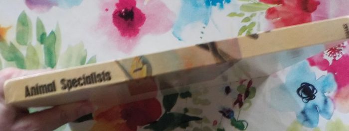 Animal specialists Animal world inn colour M. Burton - photo numéro 3