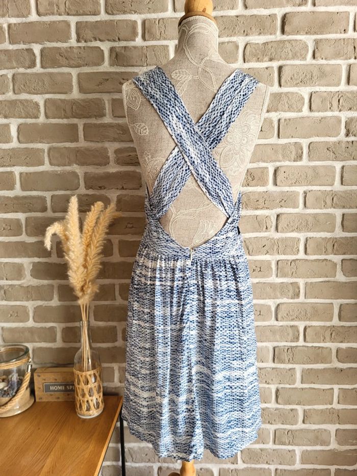 Jolie robe dos nu et bretelles croisées - Idano - photo numéro 12