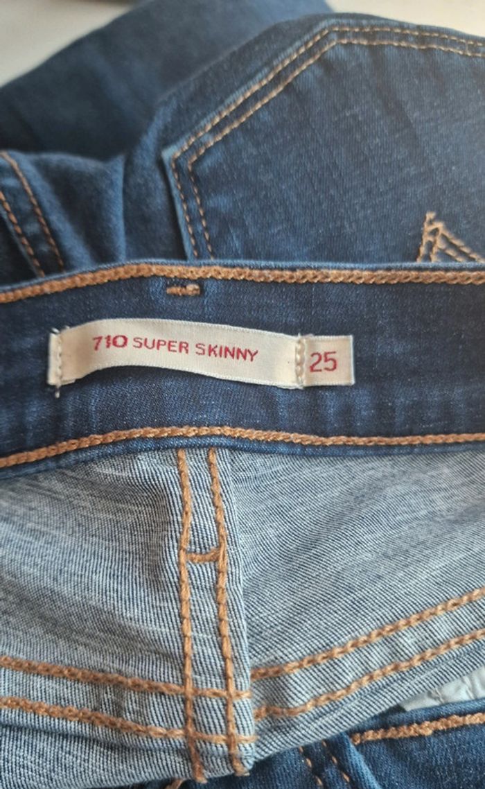 Jean Levi's 710 super skinny taille 25 très bon état, très peu porté - photo numéro 3