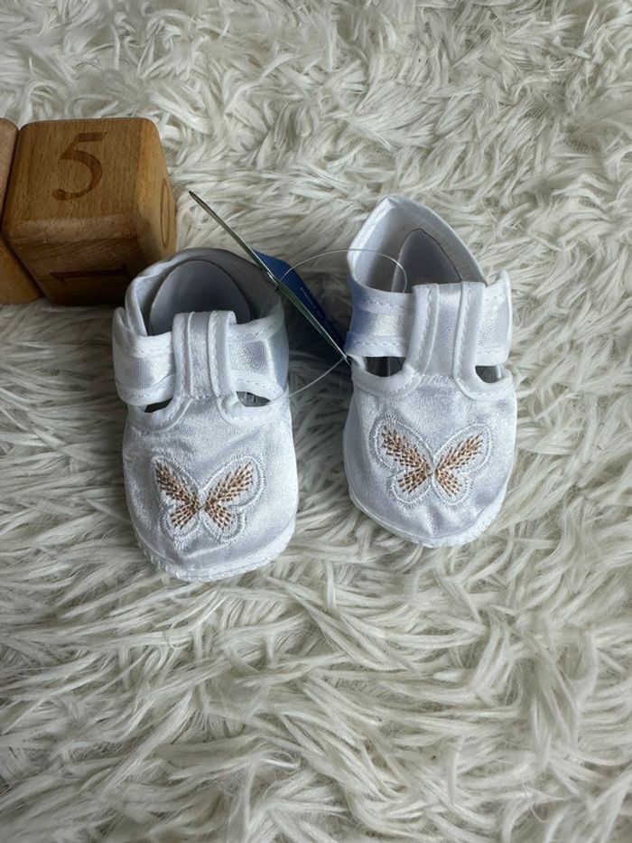 Paire de chaussures bébé Valen Sina taille 15 - photo numéro 2