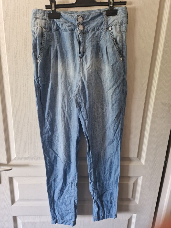 Lot de 2 jeans T 34 - photo numéro 1
