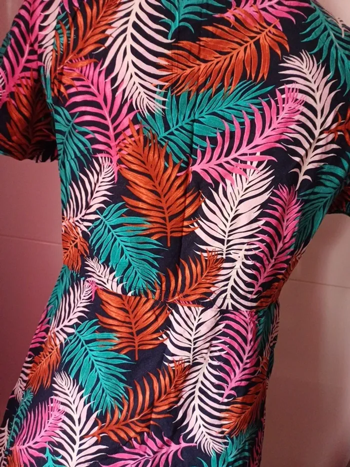 Jolie robe légère colorées motifs feuille taille S - photo numéro 6