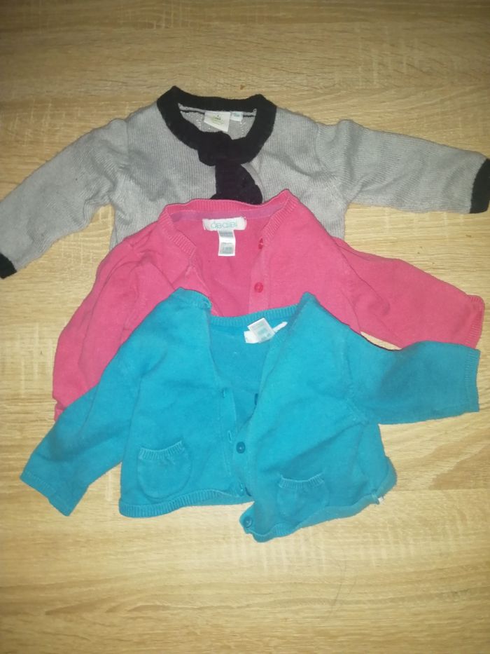 Lot pull et gilet 3 mois fille - photo numéro 3