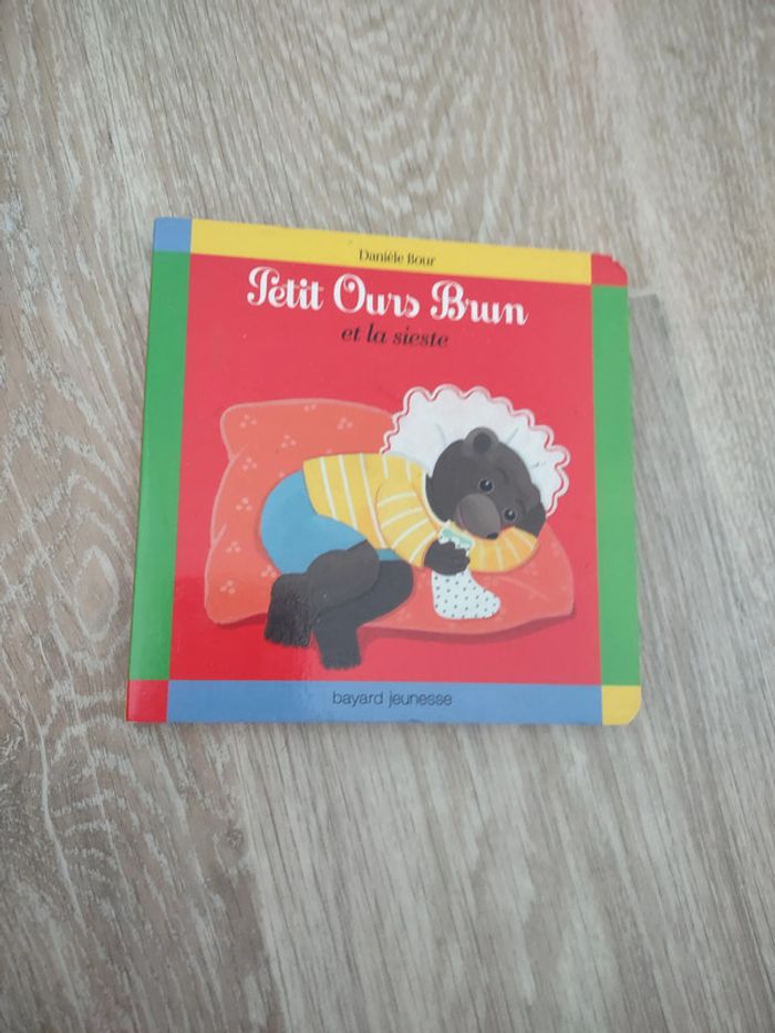 Livre cartonné Petit ours brun et la sieste