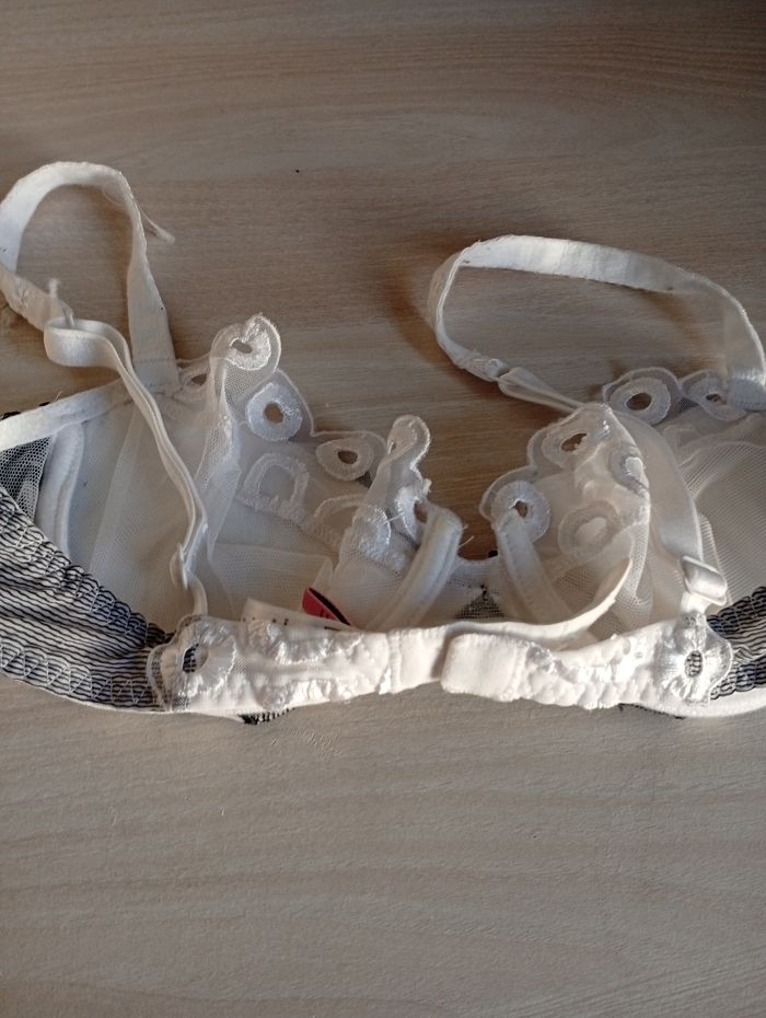 Soutien gorge maison Lejaby neuf - photo numéro 3