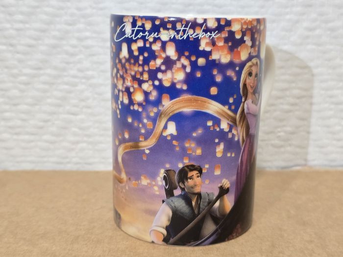 Tasse / Mug / Cup Disney Classics Raiponce Flynn Rider Pascal - photo numéro 3