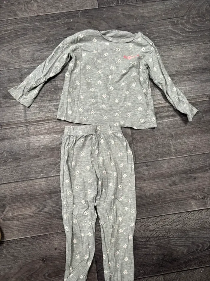 Pyjama fille 3 ans gris fleur
