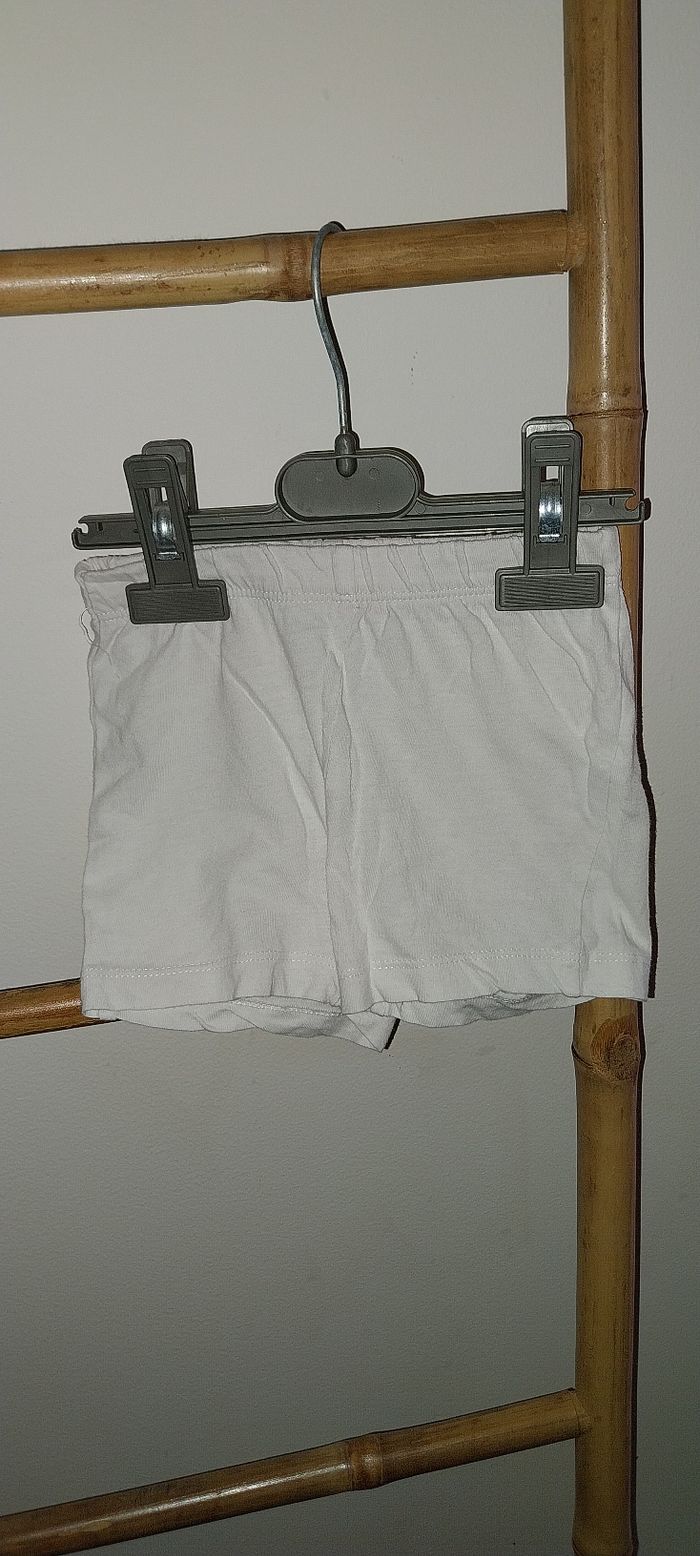 Duo/ Lot de 2 shorts La Halle 18 mois très bon état - photo numéro 4