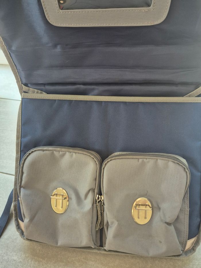 Cartable - photo numéro 3